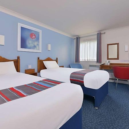Travelodge Bromsgrove Marlbrook 客房 照片