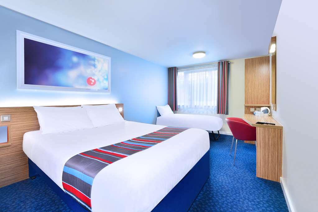 Travelodge Bromsgrove Marlbrook 客房 照片