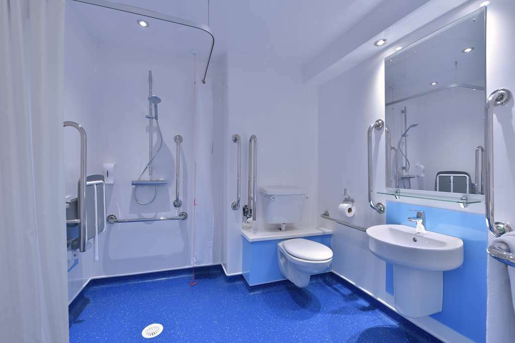 Travelodge Bromsgrove Marlbrook 客房 照片
